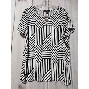 80 Park Womens 1X Top Black White Geometric Striped Keyhole Gold Bar‎ Blouse